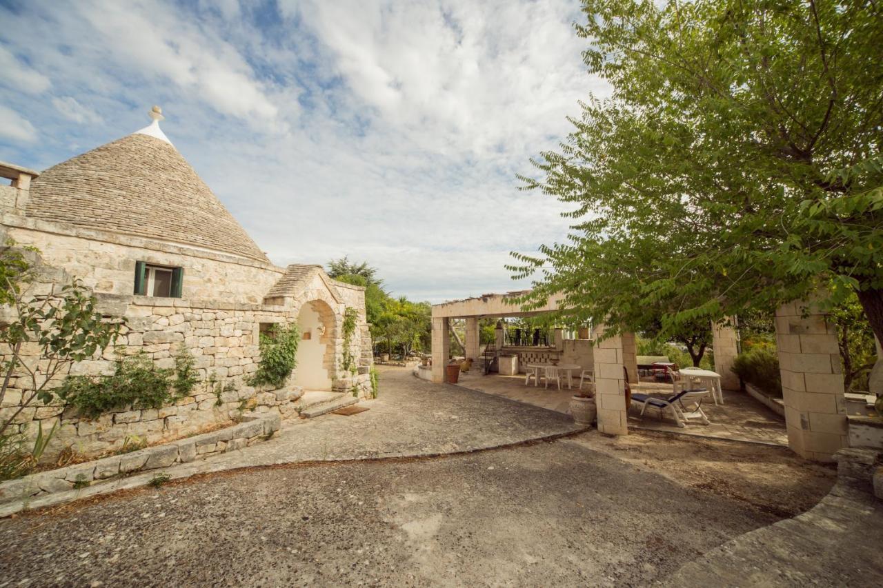 Trulli Girasoli E Viole Cocolicchio Exteriör bild