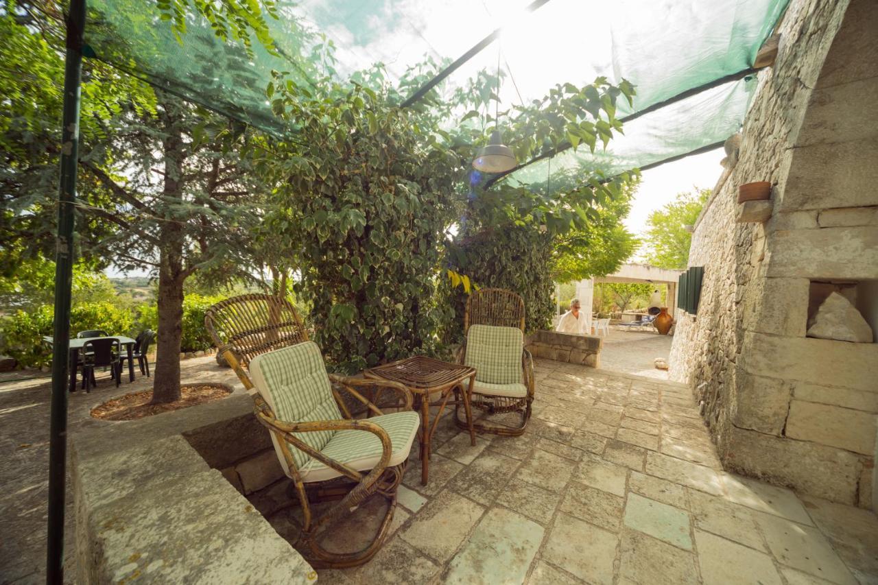 Trulli Girasoli E Viole Cocolicchio Exteriör bild