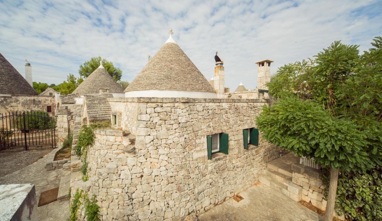 Trulli Girasoli E Viole Cocolicchio Exteriör bild