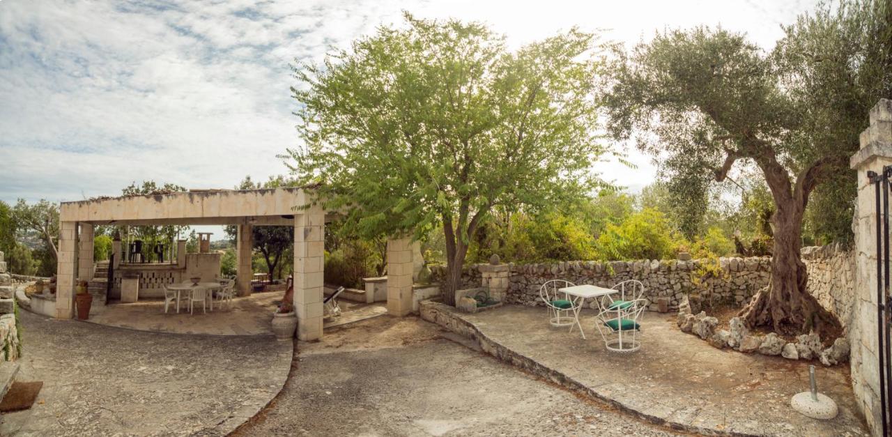 Trulli Girasoli E Viole Cocolicchio Exteriör bild