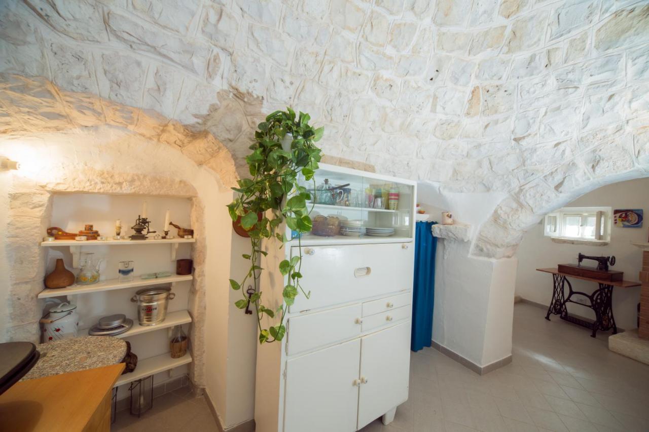 Trulli Girasoli E Viole Cocolicchio Exteriör bild