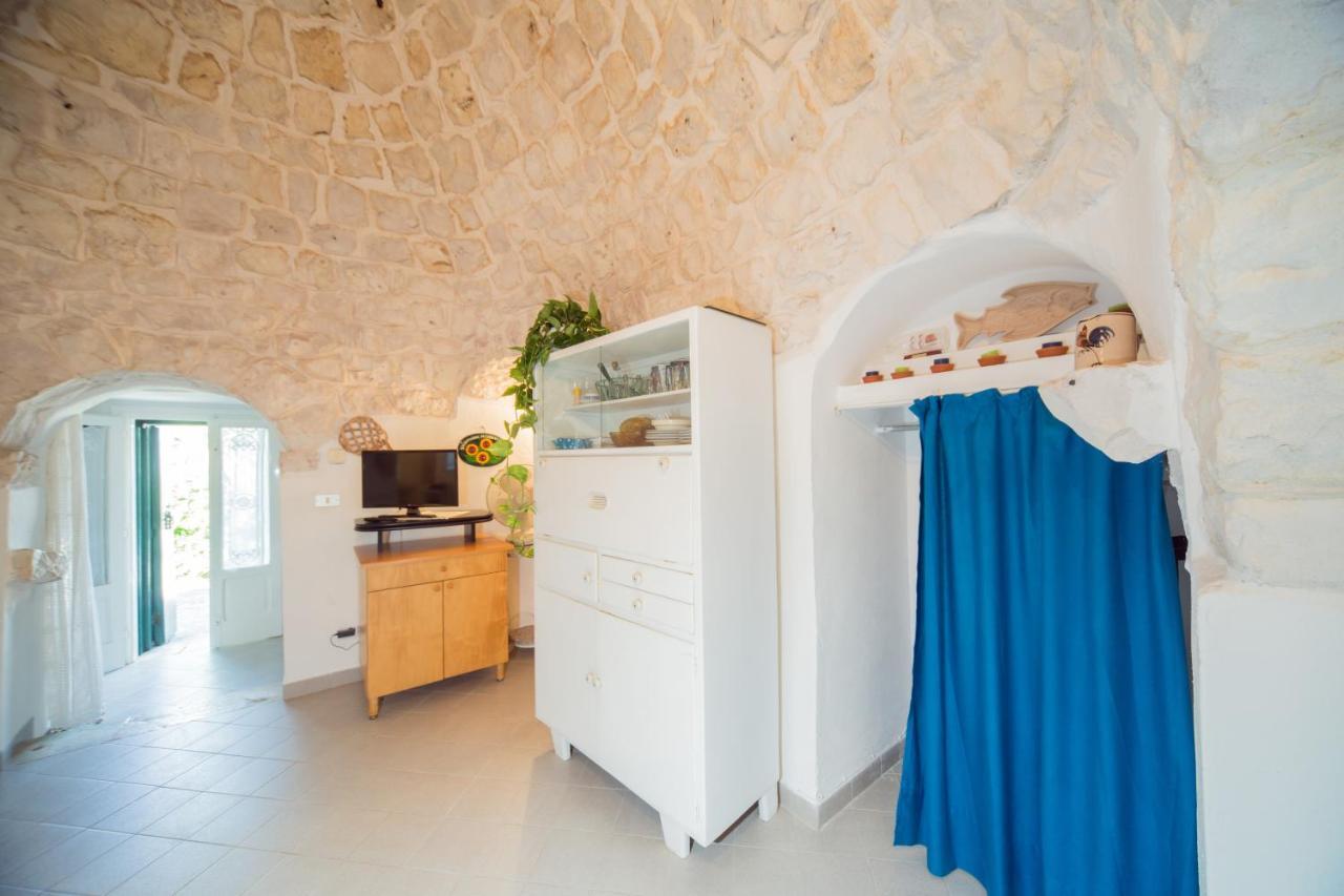 Trulli Girasoli E Viole Cocolicchio Exteriör bild